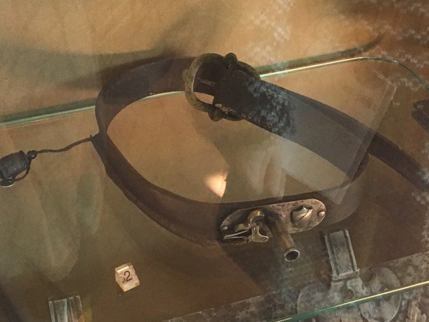 cintura cinturone pistola gunblade autodifesa